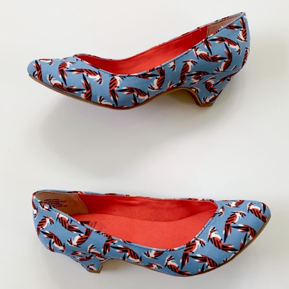 Unique BC Blue Bird Print Wedge Heels New Shoes 8